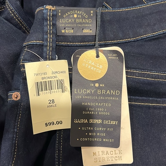 Lucky brand women’s jeans - Picture 3 of 3